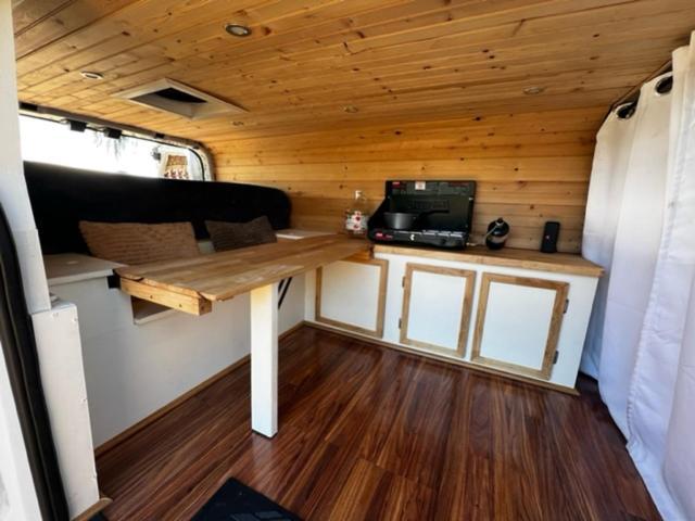 Campcar Maui Jeeps Suvs Hybrid Camper Van Rentals With Equipment And Travel Advice Kahului Eksteriør bilde